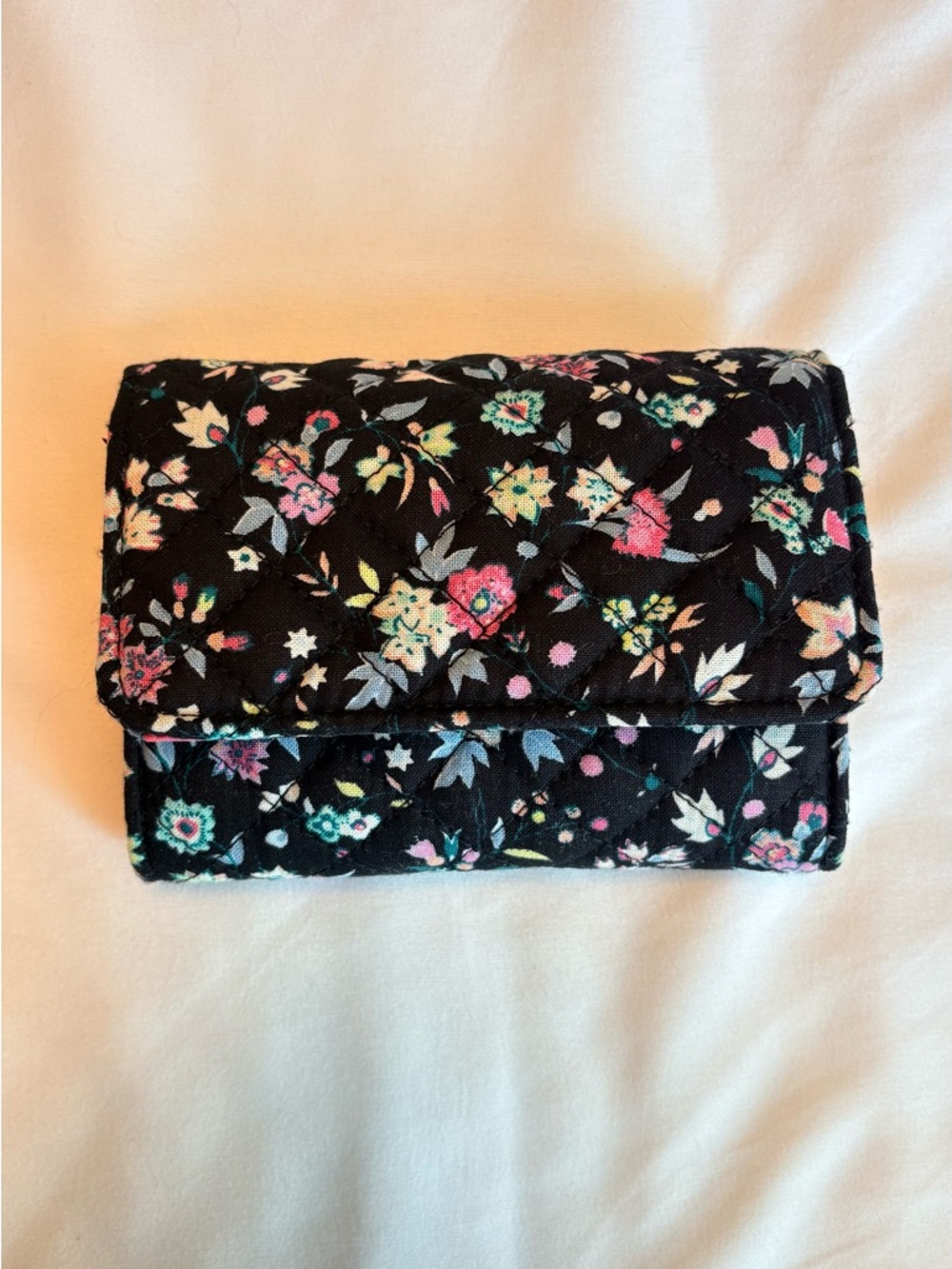 Vera Bradley RFID Riley Compact Wallet in Botanical Daisy